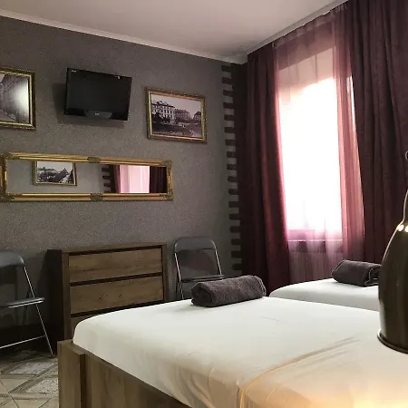 Compass Hostel *